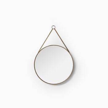 Round mirror in pine and leather by Glasmäster at Studio Schalling