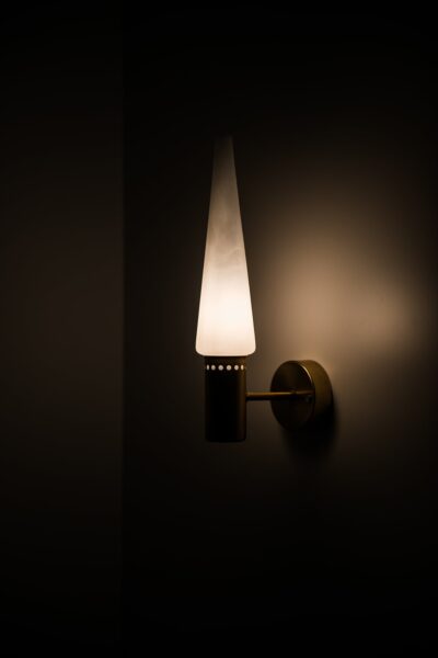 Hans-Agne Jakobsson wall lamps at Studio Schalling