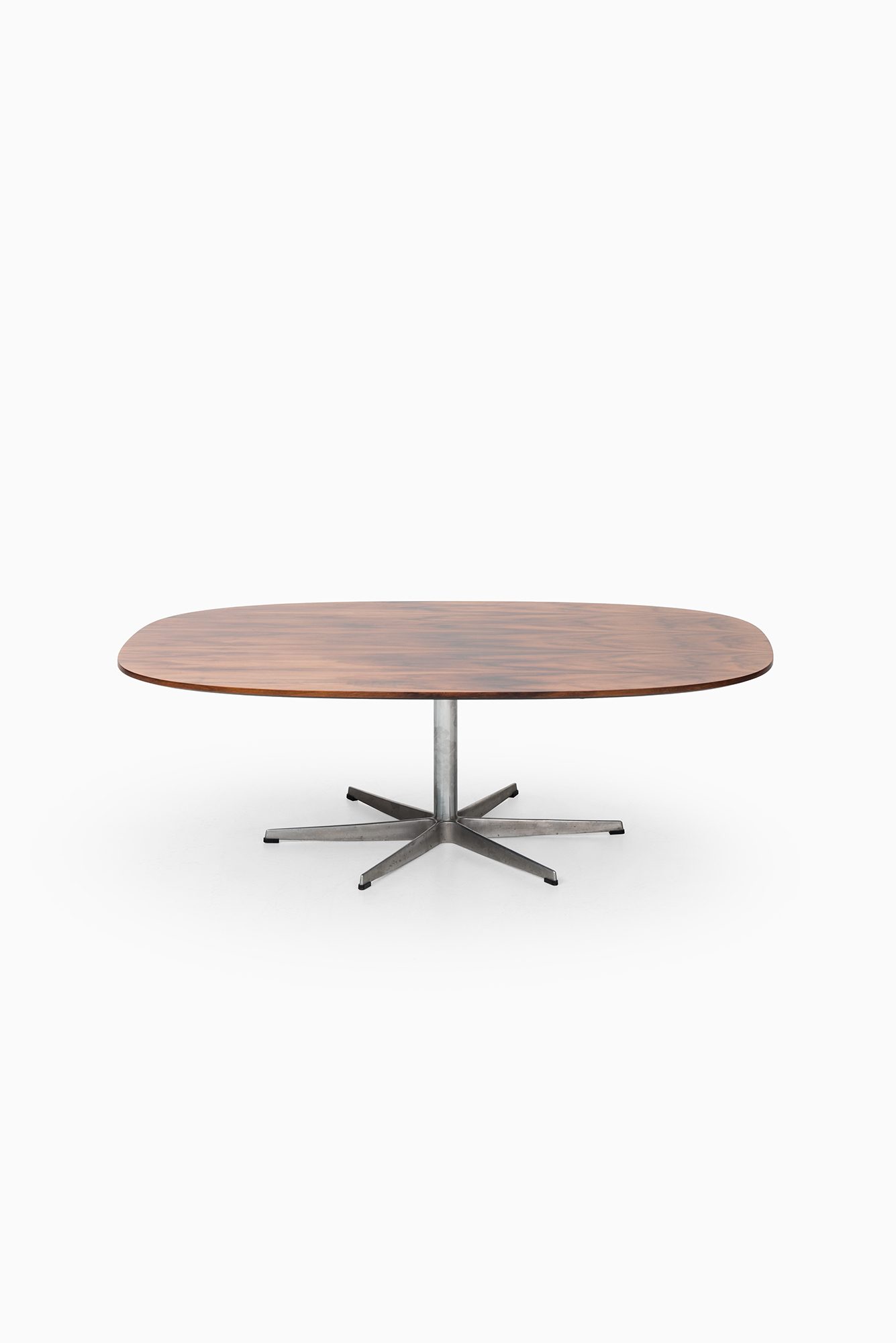 Arne Jacobsen coffee table in rosewood at Studio Schalling