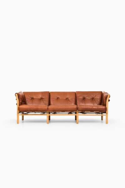 Arne Norell Indra sofa by Arne Norell AB at Studio Schalling
