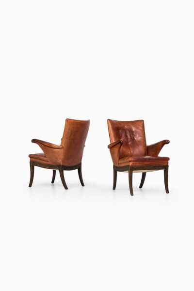 Frits Henningsen easy chairs at Studio Schalling