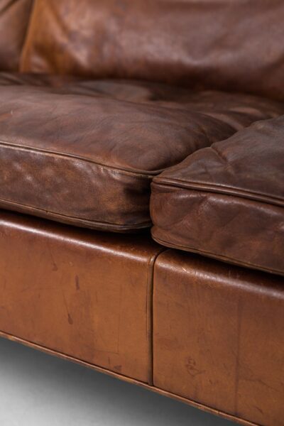 Børge Mogensen sofa model 2213 in cognac brown leather at Studio Schalling