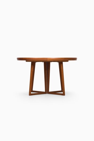 Helge Sibast dining table in teak at Studio Schalling