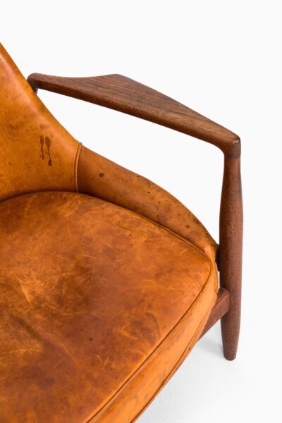 Ib Kofod-Larsen Seal easy chair at Studio Schalling