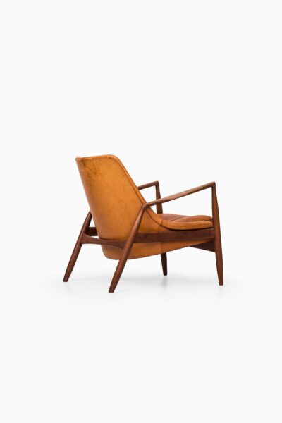 Ib Kofod-Larsen Seal easy chair at Studio Schalling