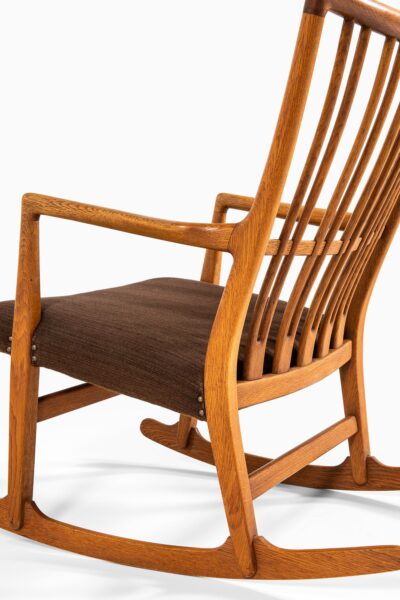 Hans Wegner rocking chair model ML-33 at Studio Schalling