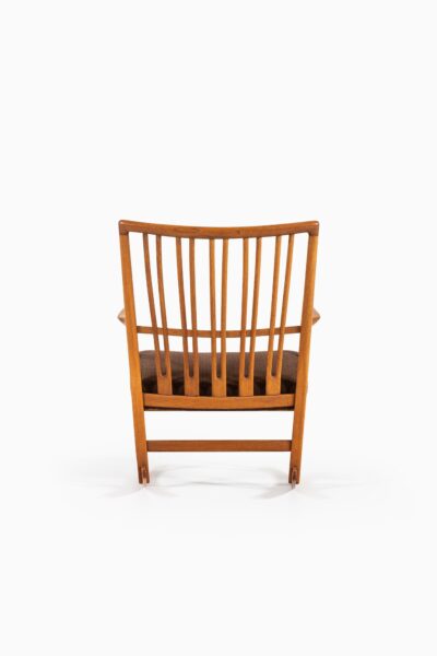 Hans Wegner rocking chair model ML-33 at Studio Schalling