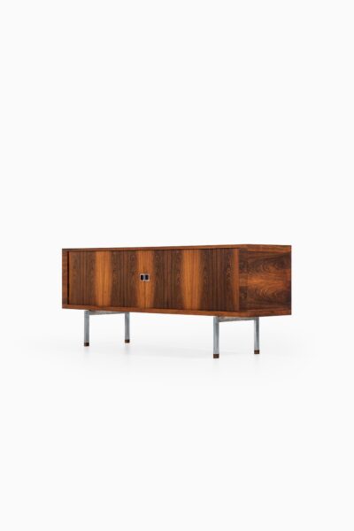 Hans Wegner RY-25 / President sideboard at Studio Schalling