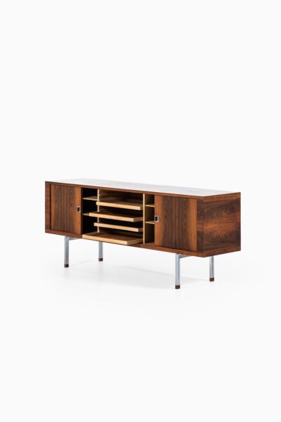 Hans Wegner RY-25 / President sideboard at Studio Schalling