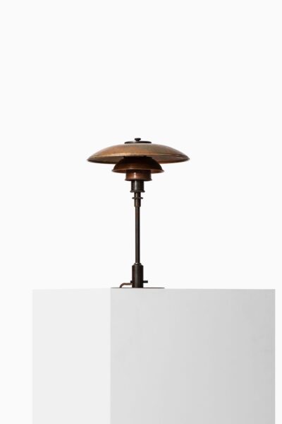 Poul Henningsen table lamp model PH-3/2 at Studio Schalling