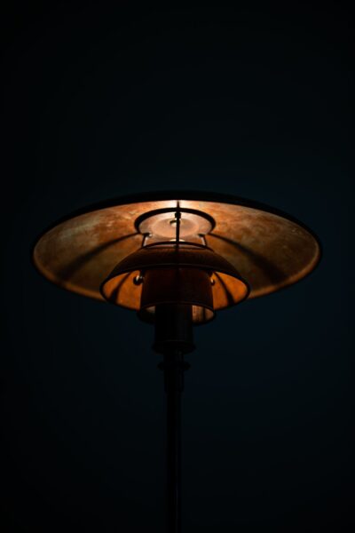 Poul Henningsen table lamp model PH-3/2 at Studio Schalling