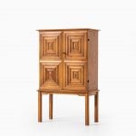 Oscar Nilsson cabinet in oak and brass at Studio Schalling