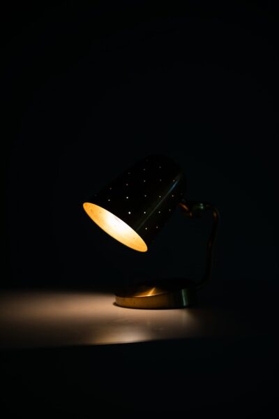 Table / wall lamp in brass by Boréns at Studio Schalling