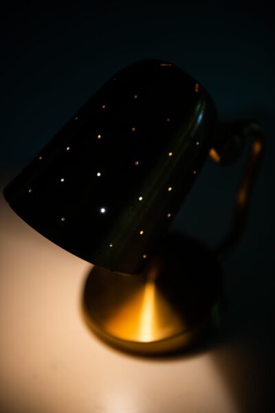 Table / wall lamp in brass by Boréns at Studio Schalling