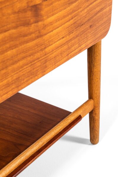 Hans Wegner AT-33 side table by Andreas Tuck at Studio Schalling