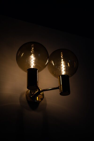 Hans-Agne Jakobsson V-149/2 wall lamps at Studio Schalling