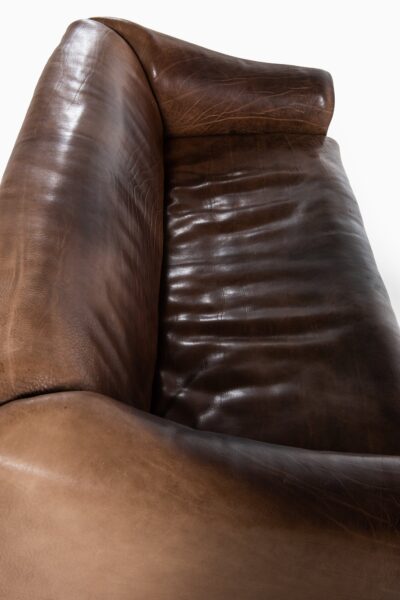 De Sede DS-47 sofa in thick bullhide at Studio Schalling