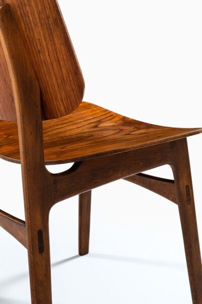 Børge Mogensen dining chairs model 122 at Studio Schalling