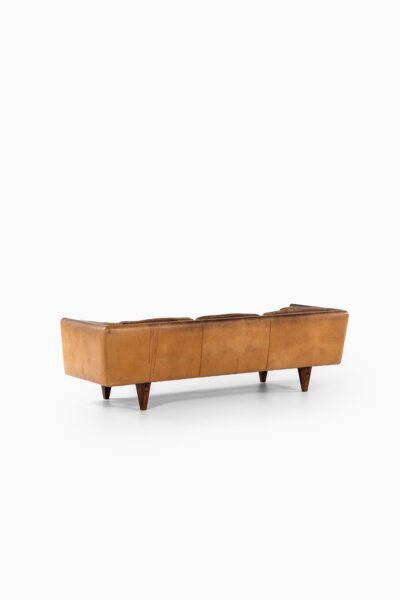 Illum Wikkelsø sofa model V11 in rosewood at Studio Schalling