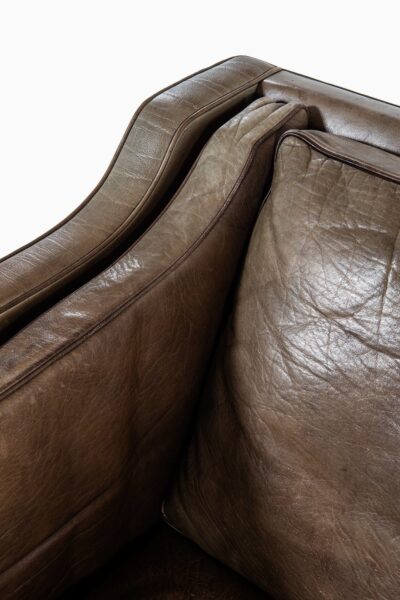 Børge Mogensen sofa model 2213 in leather at Studio Schalling