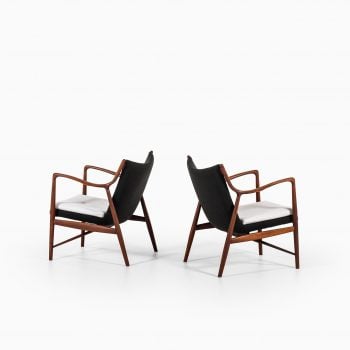 Finn Juhl NV-45 easy chairs by Niels Vodder at Studio Schalling