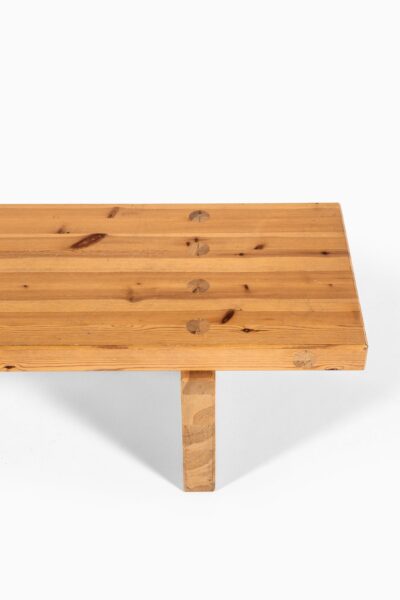 Roland Wilhelmsson bench in pine at Studio Schalling