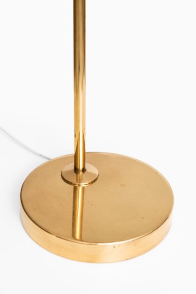 Table lamp model B-075 in brass by Bergbom at Studio Schalling