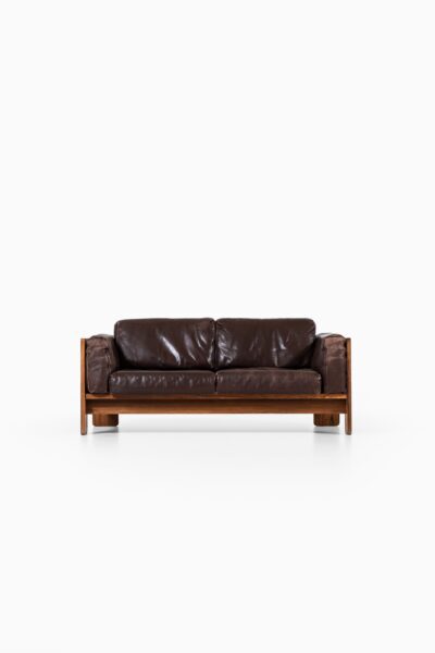 Tobia Scarpa Bastiano sofa in brown leather at Studio Schalling