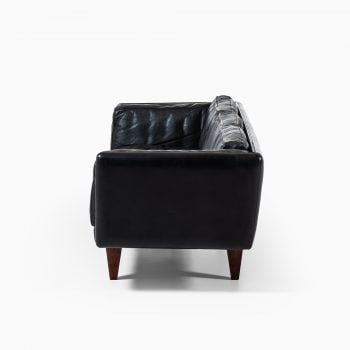 Illum Wikkelsø V11 sofa in black leather at Studio Schalling