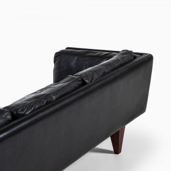 Illum Wikkelsø V11 sofa in black leather at Studio Schalling