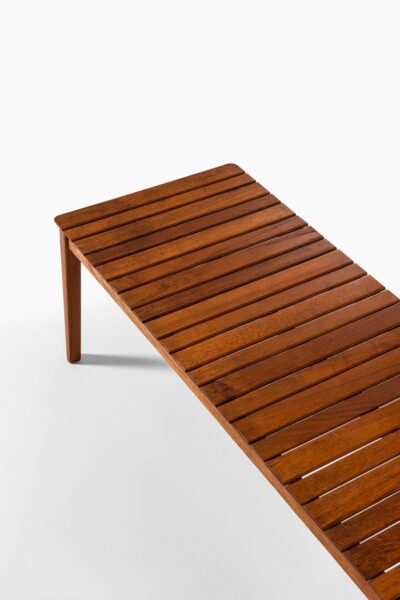 Alberts side table / bench in solid teak at Studio Schalling