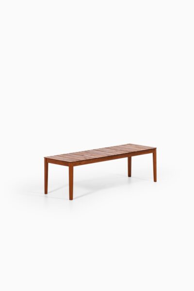 Alberts side table / bench in solid teak at Studio Schalling