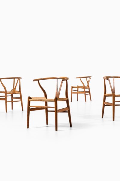 Hans Wegner wishbone / CH-24 dining chairs at Studio Schalling