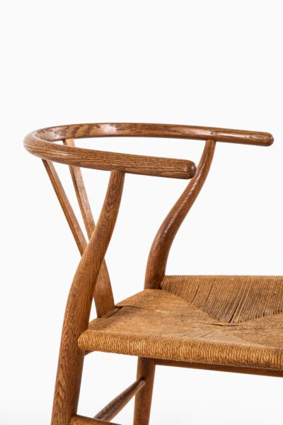 Hans Wegner wishbone / CH-24 dining chairs at Studio Schalling