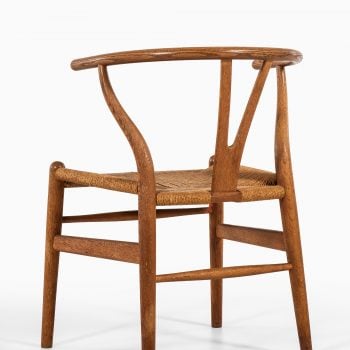 Hans Wegner wishbone / CH-24 dining chairs at Studio Schalling