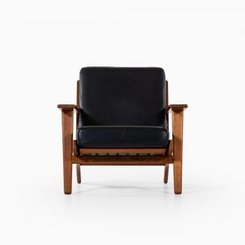 Hans Wegner GE-290 easy chair by Getama at Studio Schalling