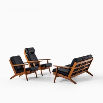 Hans Wegner GE-290 easy chair by Getama at Studio Schalling