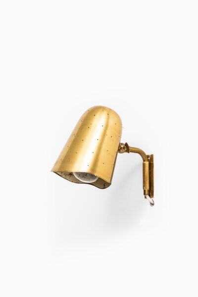 Wall lamps in brass at Studio Schalling