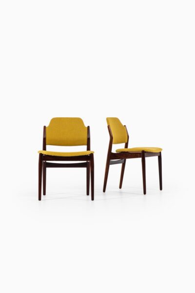 Arne Vodder model 462 dining chairs by Sibast at Studio Schalling