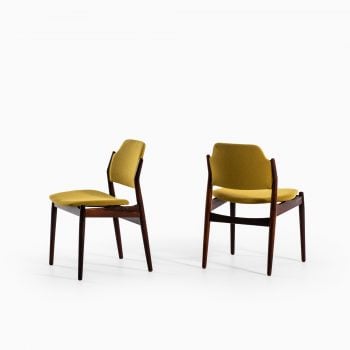 Arne Vodder model 462 dining chairs by Sibast at Studio Schalling