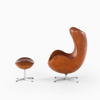Arne Jacobsen egg chair by Fritz Hansen at Studio Schalling