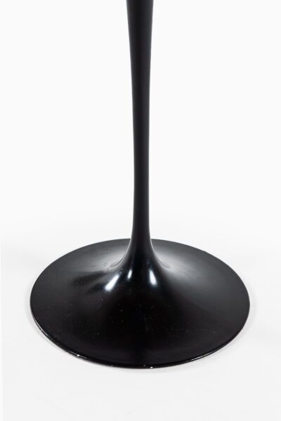 Eero Saarinen tulip side table in rosewood at Studio Schalling