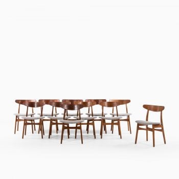 Hans Wegner CH-30 dining chairs in oak at Studio Schalling