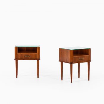 Pair of bedside tables in mahogany at Studio Schalling