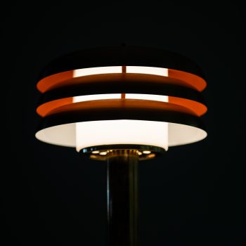 Hans-Agne Jakobsson B-102 table lamp at Studio Schalling