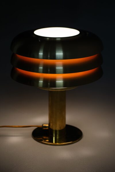 Hans-Agne Jakobsson B-102 table lamp at Studio Schalling
