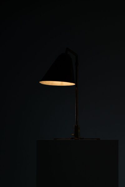 Frits Schlegel table lamp model B29 in brass at Studio Schalling