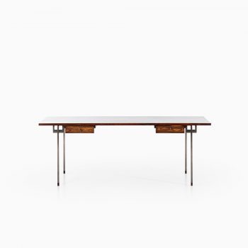 Hans Wegner desk model AT-325 in rosewood at Studio Schalling