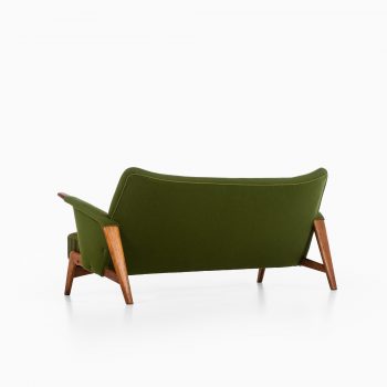 Arne Hovmand-Olsen sofa model 480 in oak at Studio Schalling