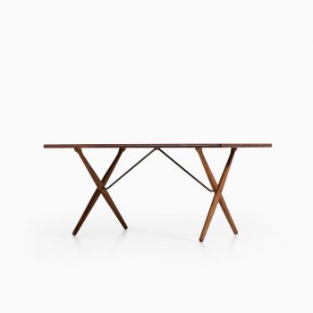 Hans Wegner AT-303 dining table by Andreas Tuck at Studio Schalling